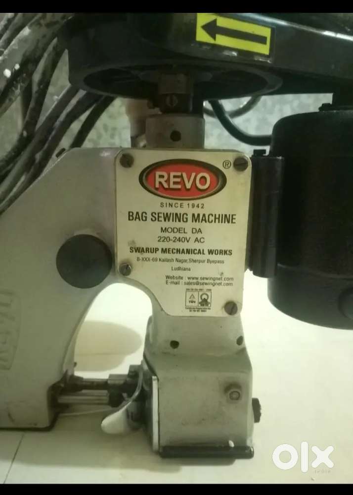 Revo Bag Closer Sewing Machine 
Sack Bag stitching machine