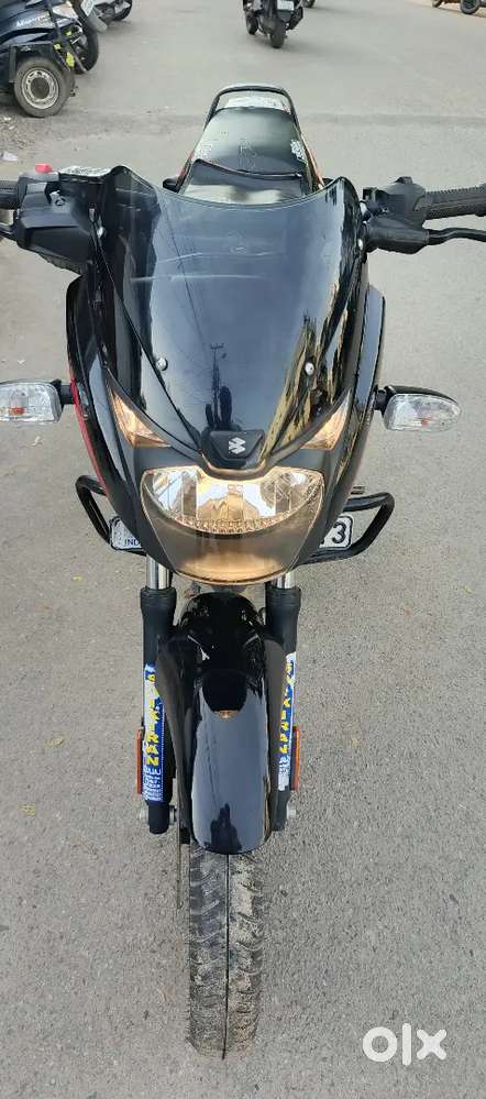 Bajaj pulsar 125 black red color less driven only 5750 km