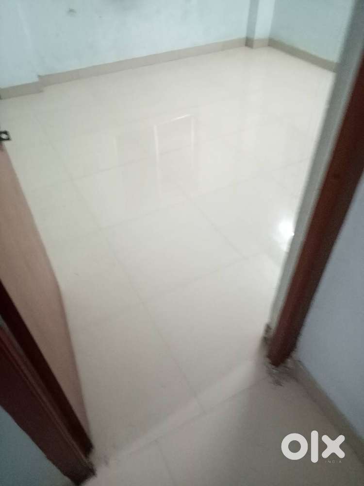 Just 4 years old flat for Rent near Rabindra Bharti University BT Road