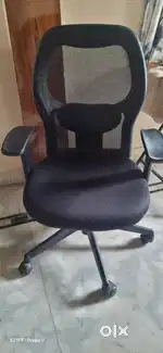 Revolving office chairs, very comfortable and ergonomic