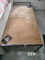 Single folding bed