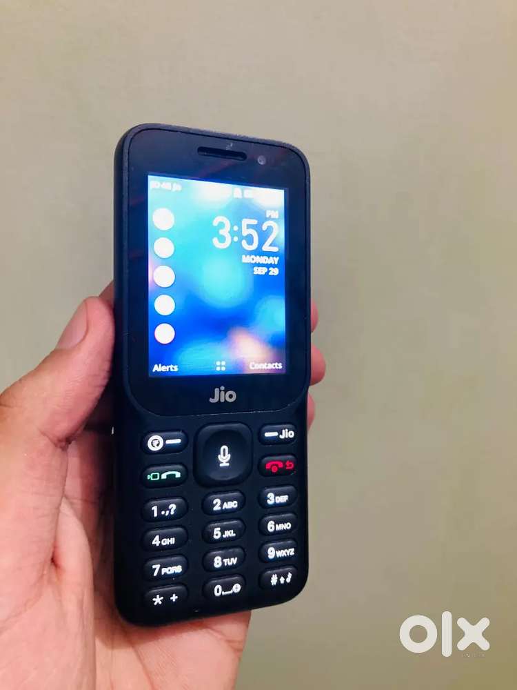 Jio dual sim phone brand new condition with new battery under warrnty
