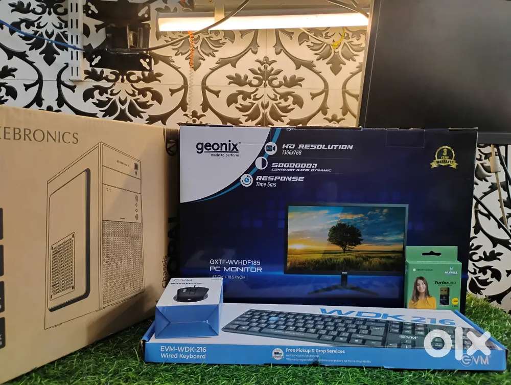 Boxpack corei3 4gb ram 128gb ssd 19inch led keyboard mouse rs.8500