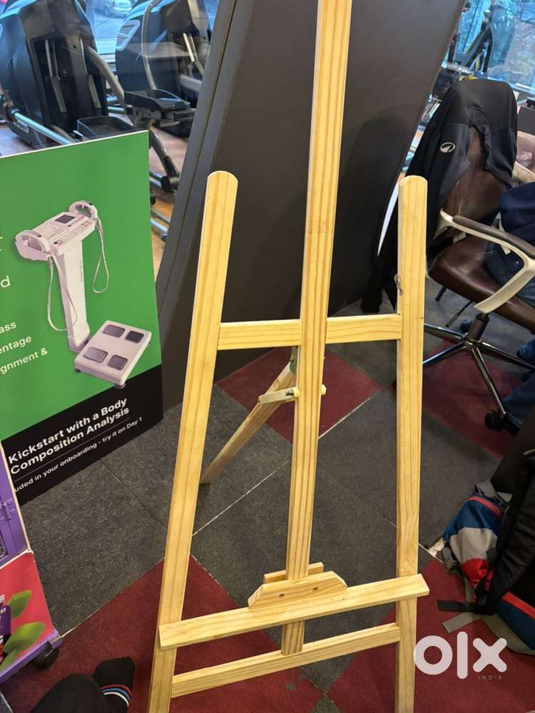 5feet wooden easel