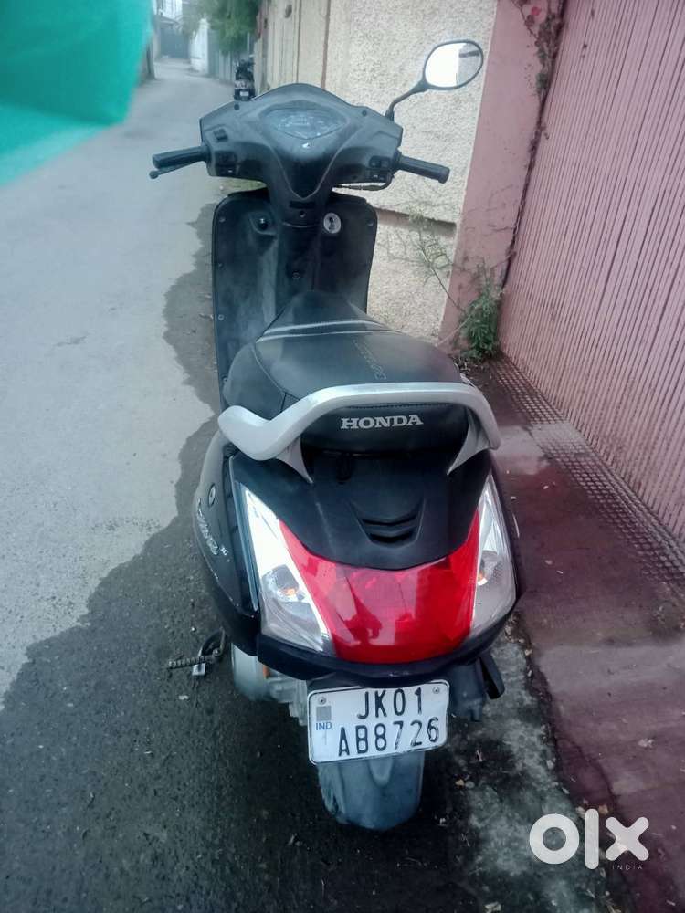 Honda activa scooty 2016 model