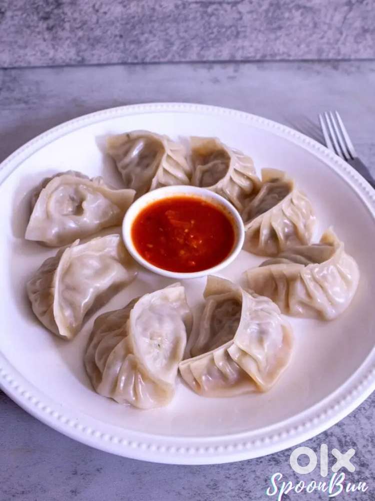 Momos banne ke liye ladka chiye oor seal bhi karna hai