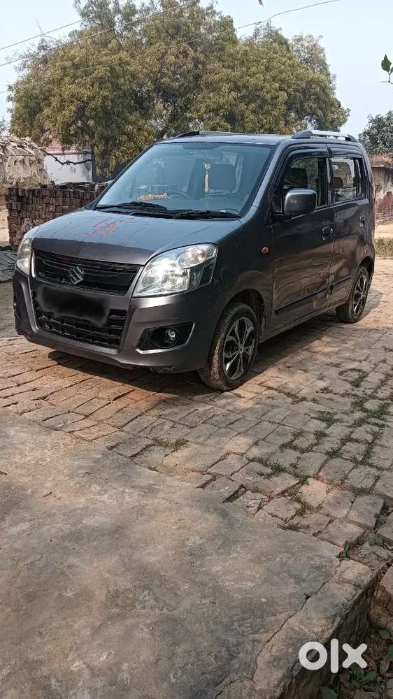 Car bahut acchi condition mein hai