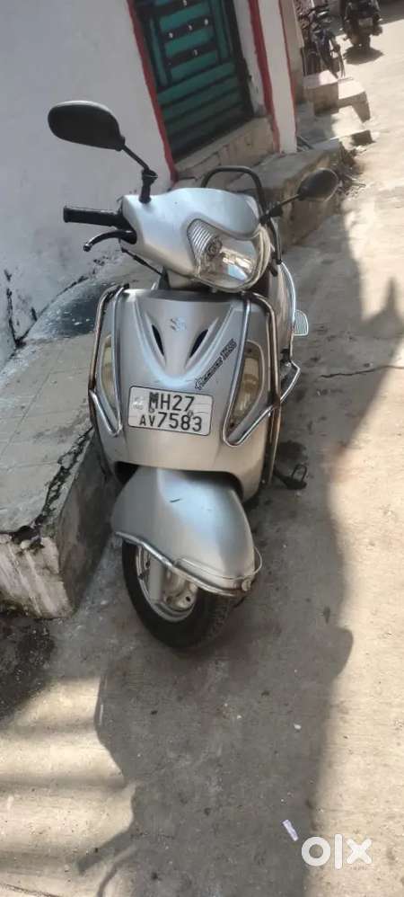 Access 125 (2012 December)