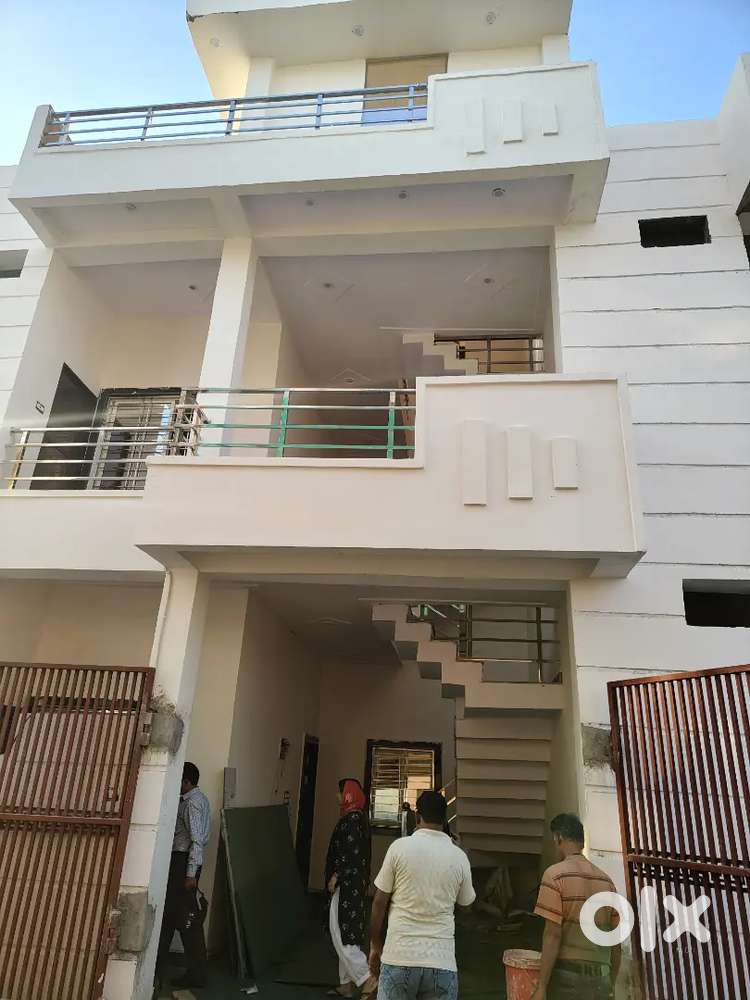 K k Puri colony me h with furniture sahit