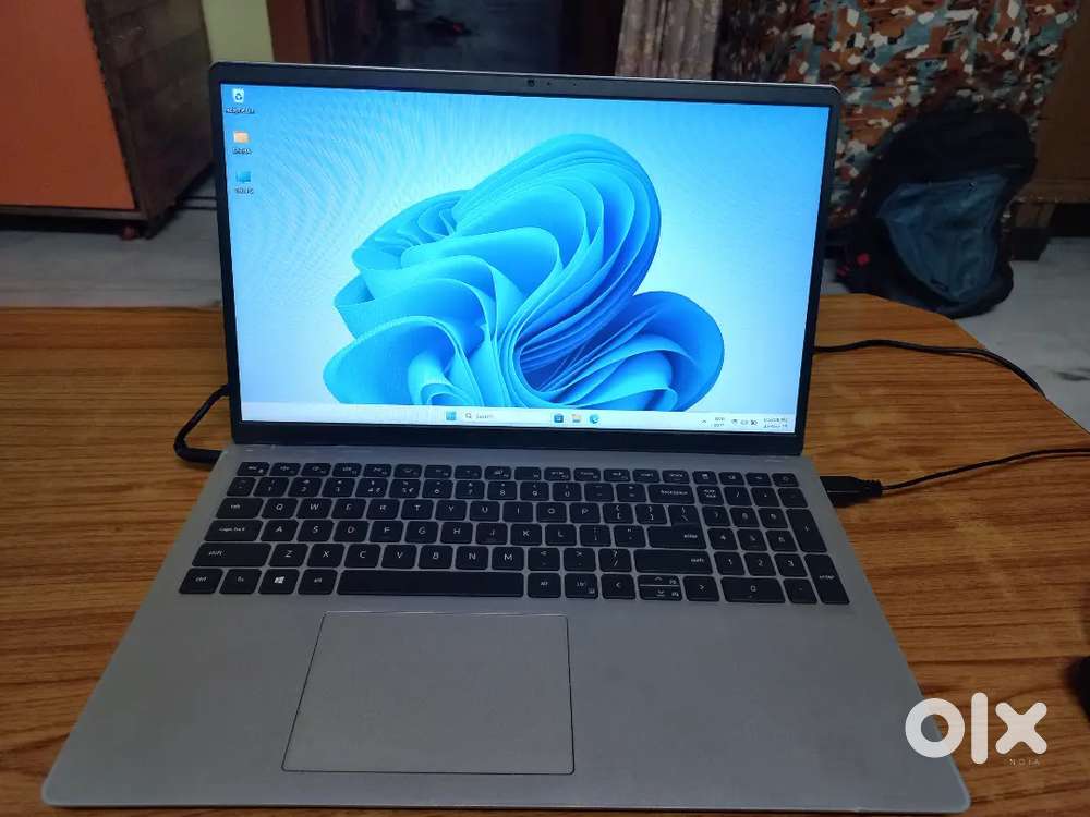 Dell inspiron 15 3511 in excellent condition 2.5yrs old
