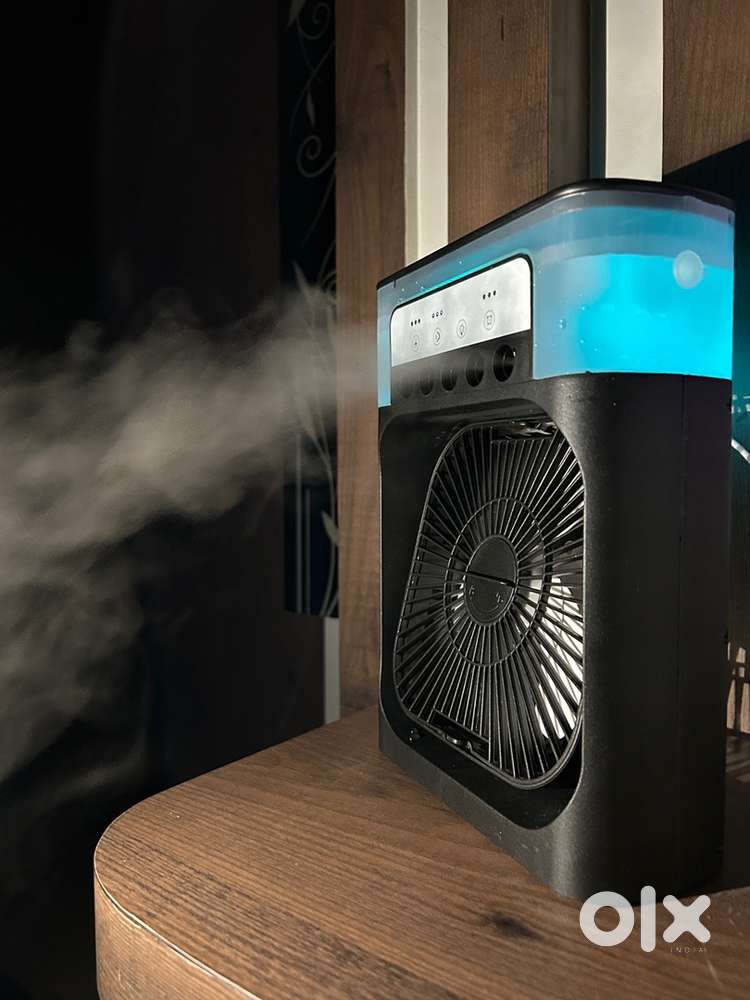 Mini fan with mist (New)