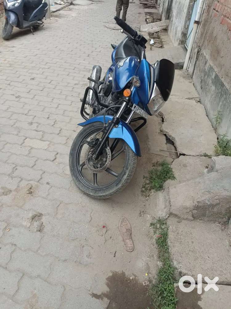 My bike Honda shine 125 last model first owner good condition