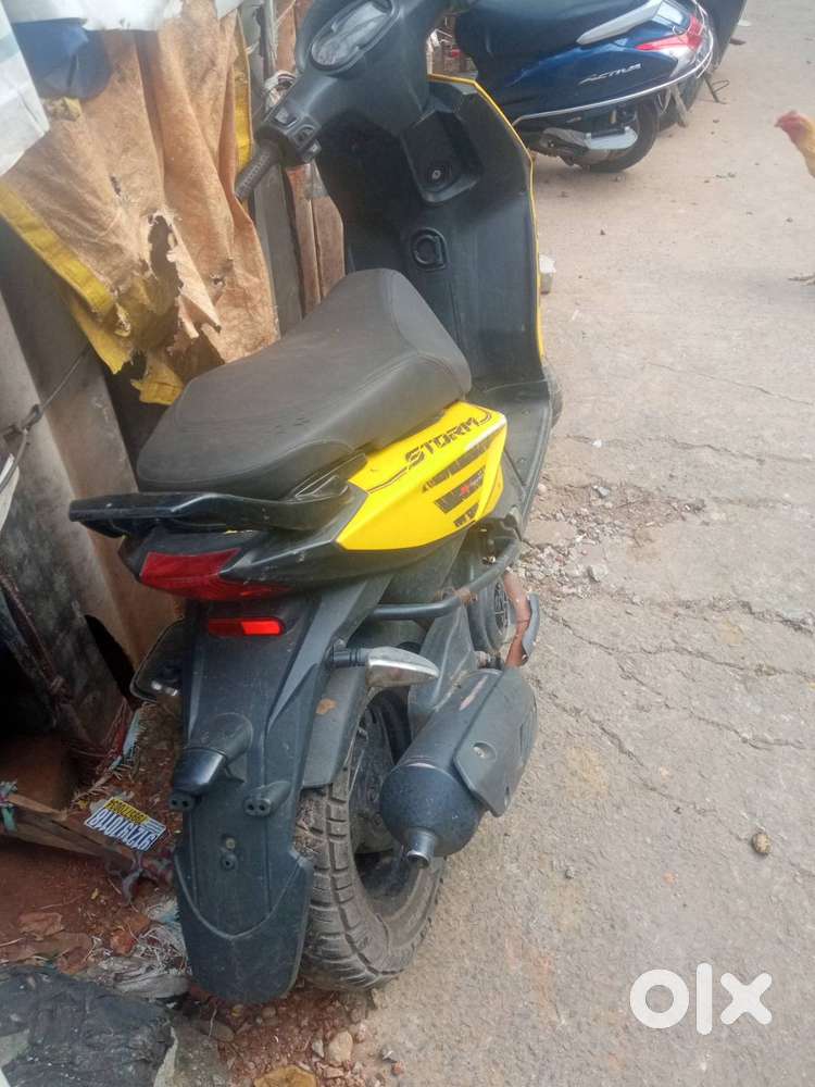 Aprilia strom 125