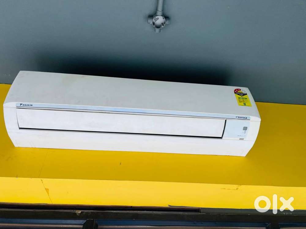 2.2 DIAKIN A/C'S for sale in warranty