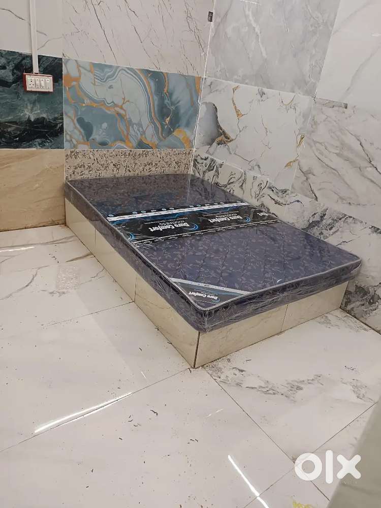 Independent 5 star Ac room on rent near hotel taj