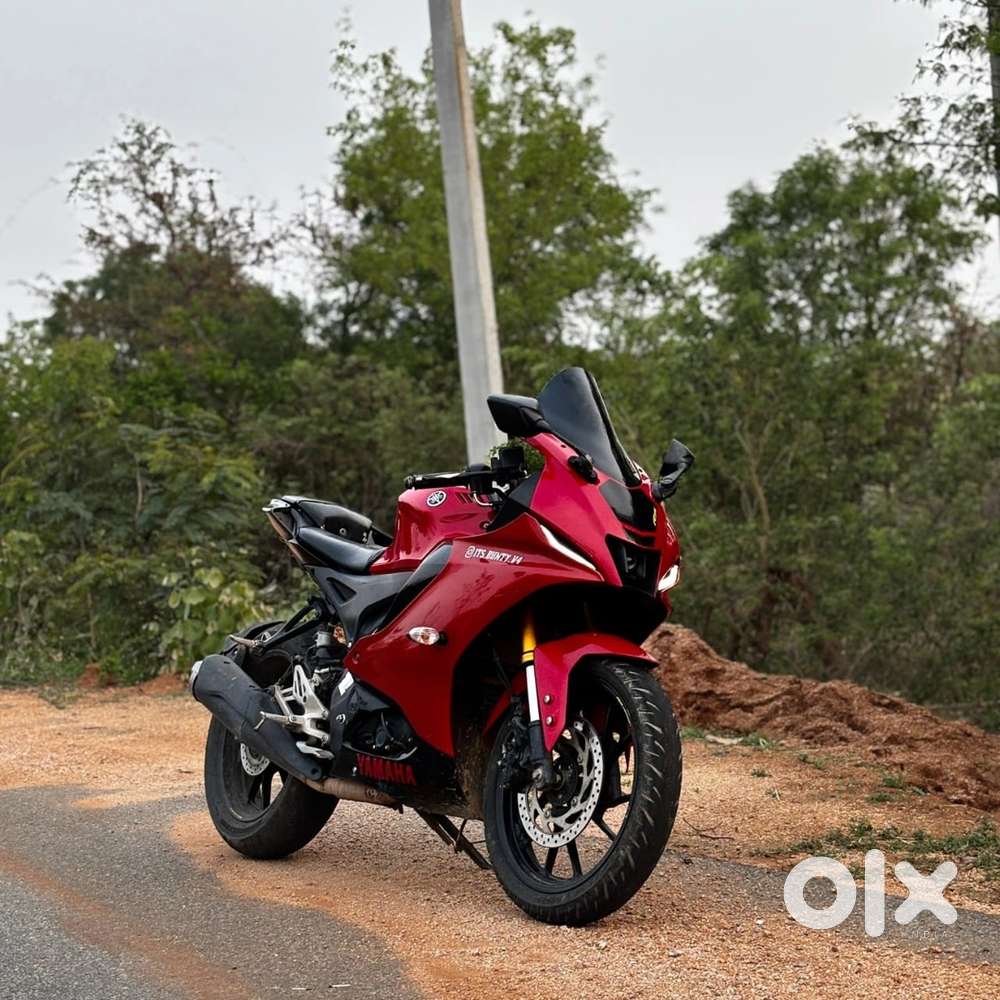 R15 v4 2022 model 40000 driven