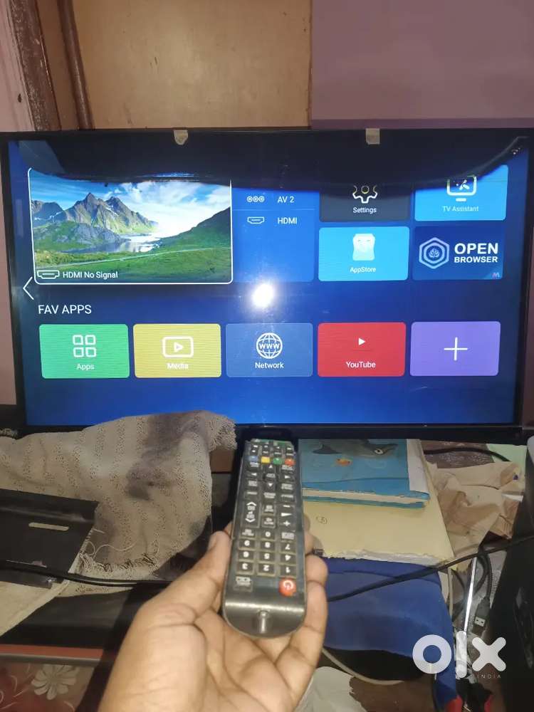 32 inch LED Smart TV