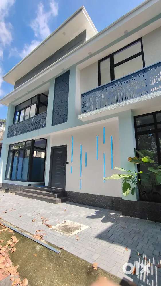 NEW MODREN HOUSE FOR SALE NEAR PIPPINMODE SASTHAMANGALAM