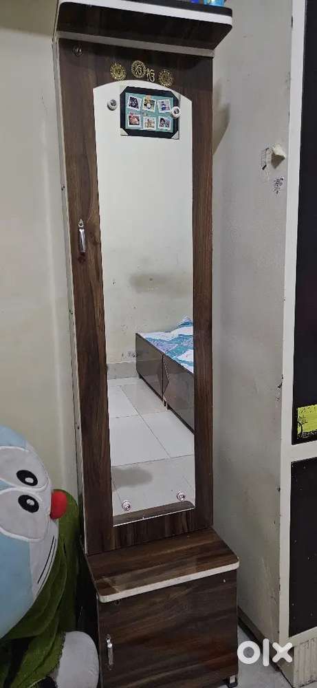 Dressing table with storage
