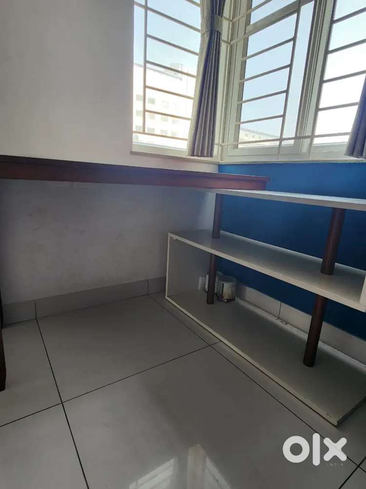 Urban Ladder Computer table/Console table/Foldable table