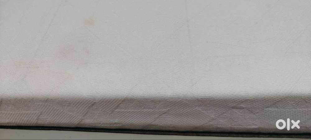 Queen size Wakefit mattress 76*60*8
