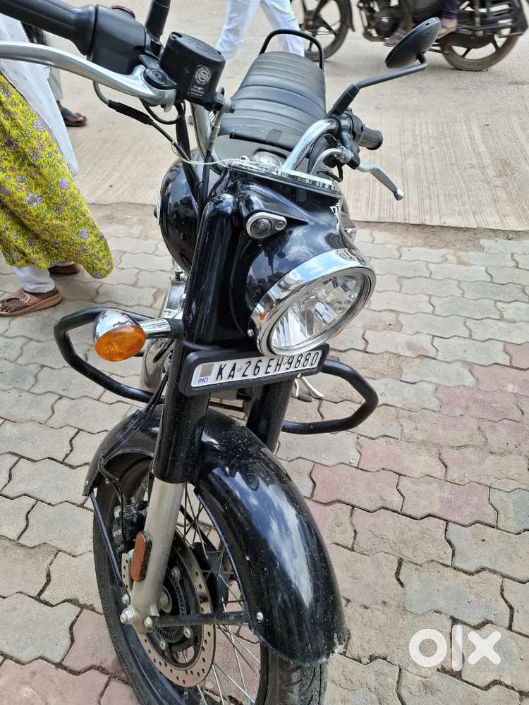 1year old bike in showroom condition