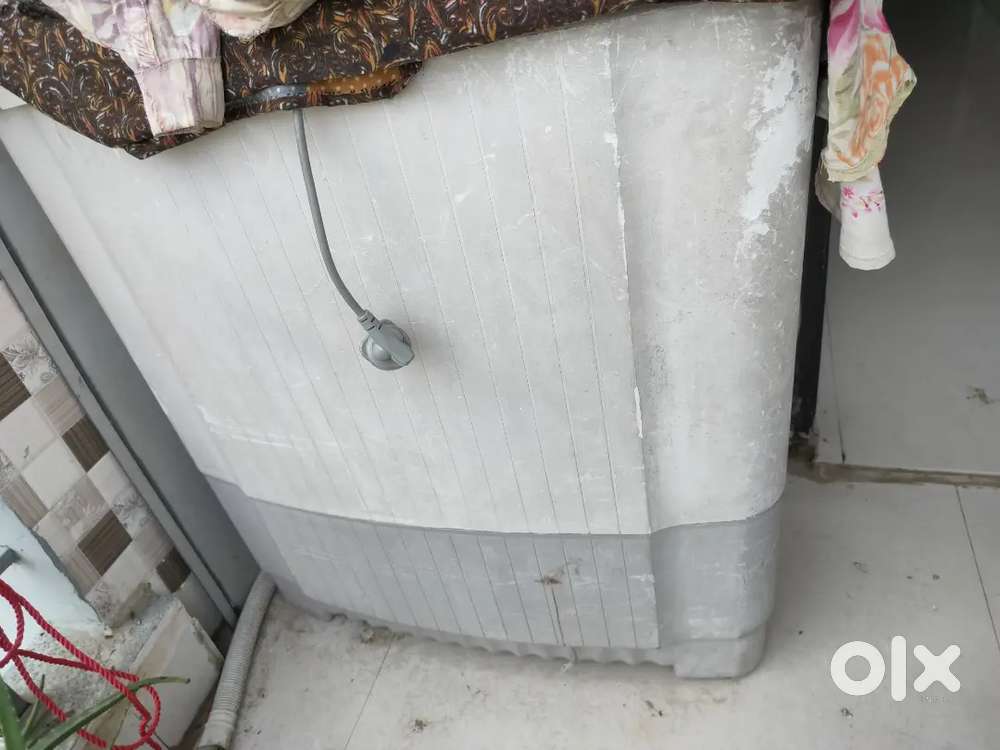 Semi Automatic LG washing Machine