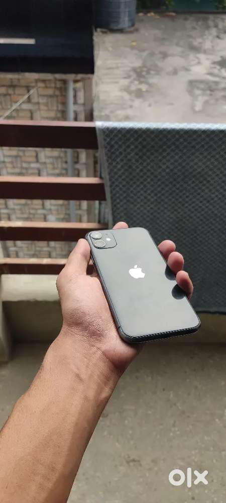 I phone 11 64gb