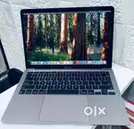 MacBook Air M1 Chip 8/256GB 2Month old battery health 100%