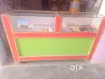 Jada purana nhi hy dukan khtam kar raha hu isliye bech raha hu