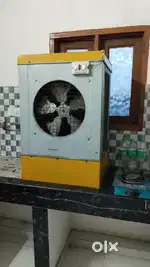 Metal cooler in good condition - affordable price, negotiable price
