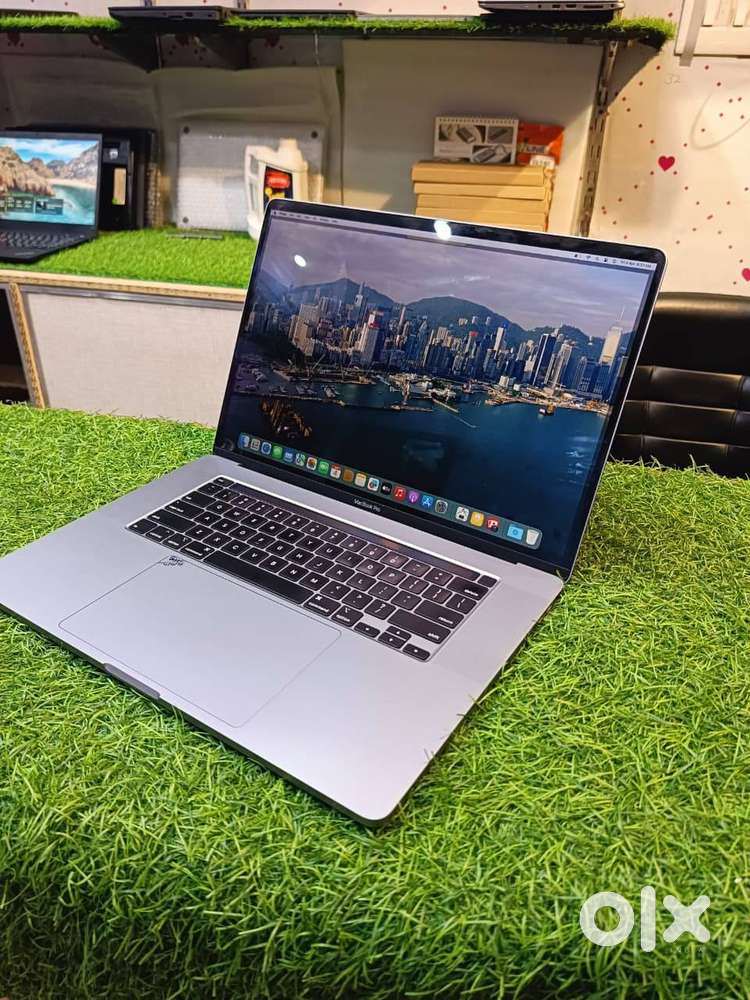 refurbished laptop apple a2141 core-i9 8gb ghraphics 32gb/2tb ssdphics