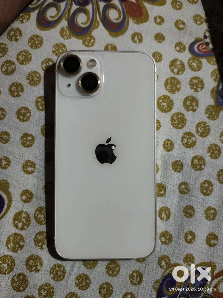 iPhone 13 white notsingle scrtch showroom mint cndrn batry 95% health