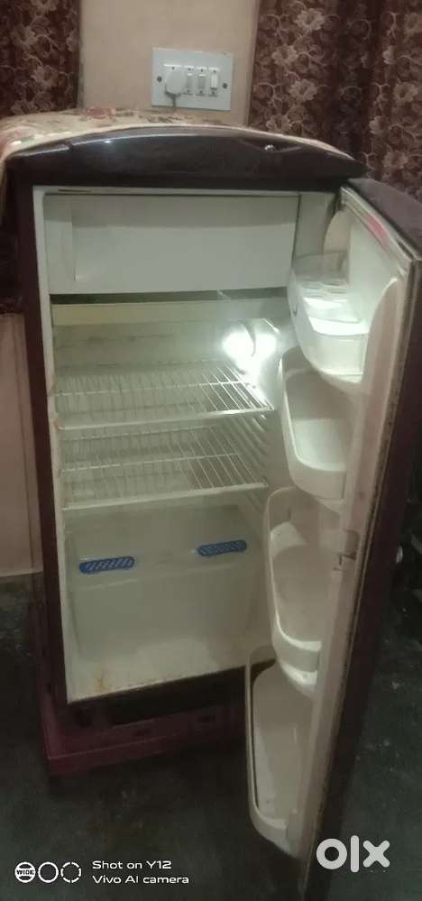 Old frij working condition hai