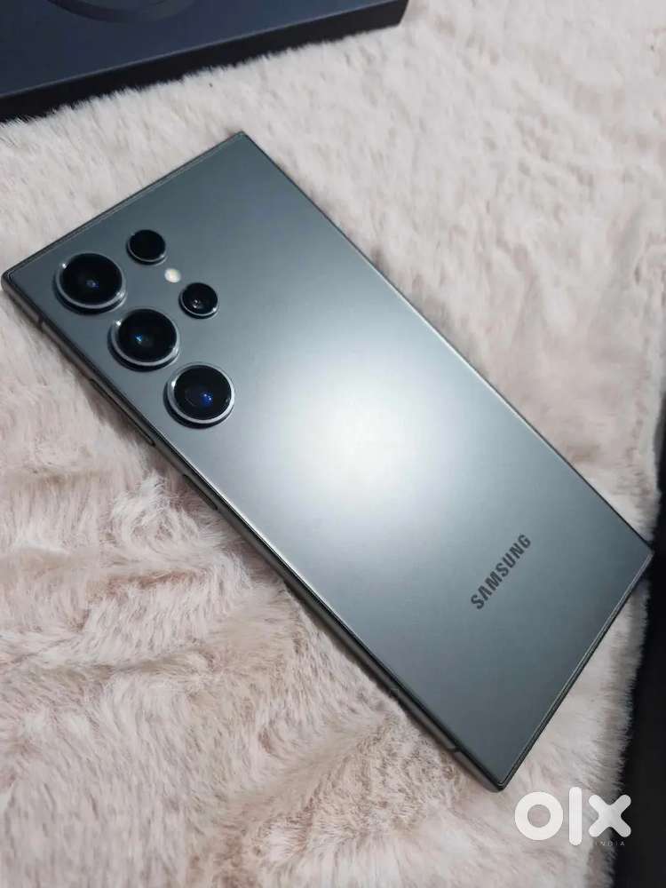 Sumsung galaxy s 24 ultra with all accessories emi available