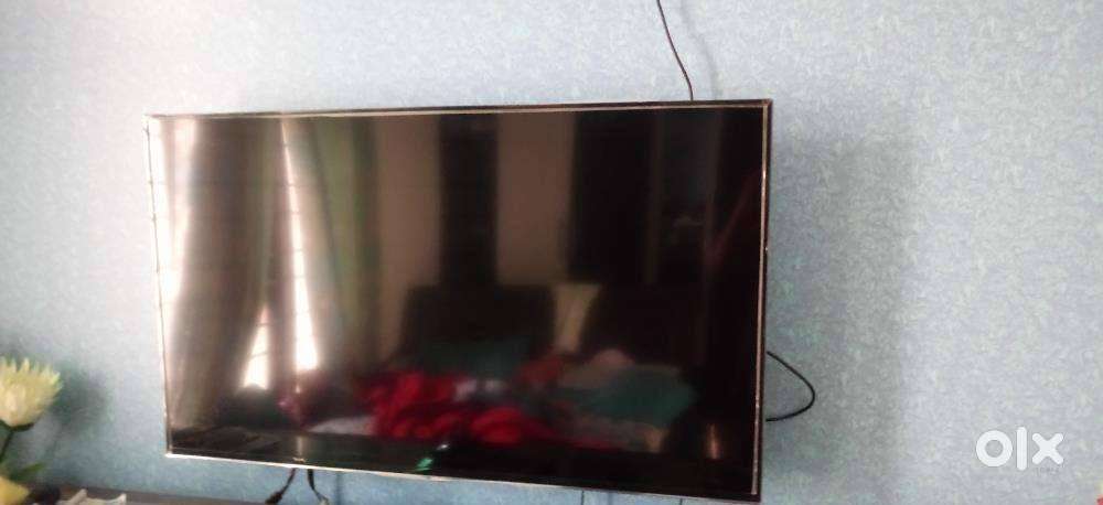 Smart Vu 46 Ultra HD Built in App store LED Four HDMI n Dual USB 2160p