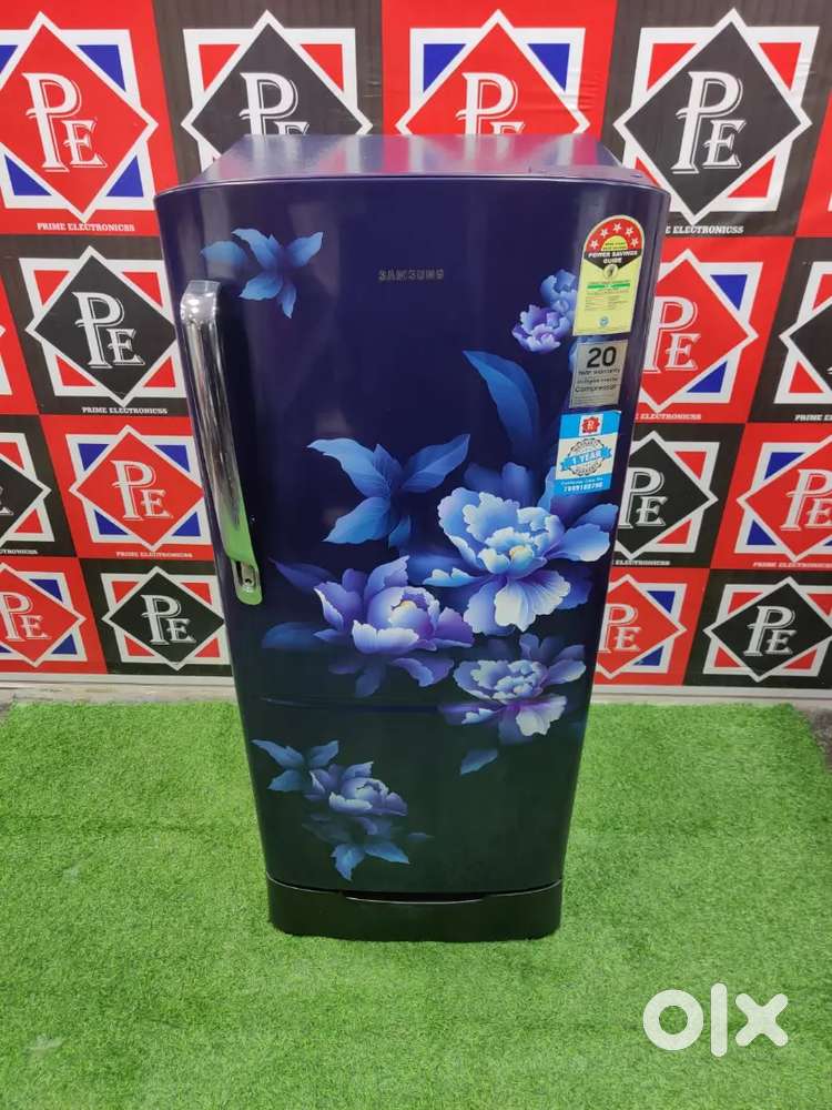 -_ 2025 model in mint condition off Samsung single door fridge --_/