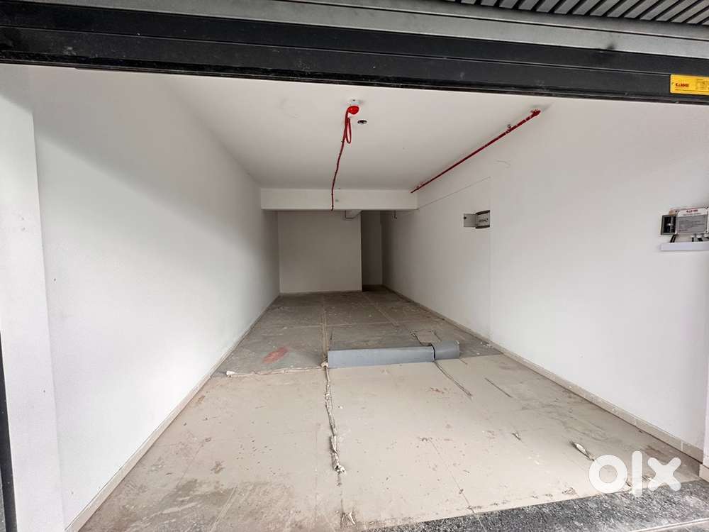 1 st floor shop available for sale in Ravet