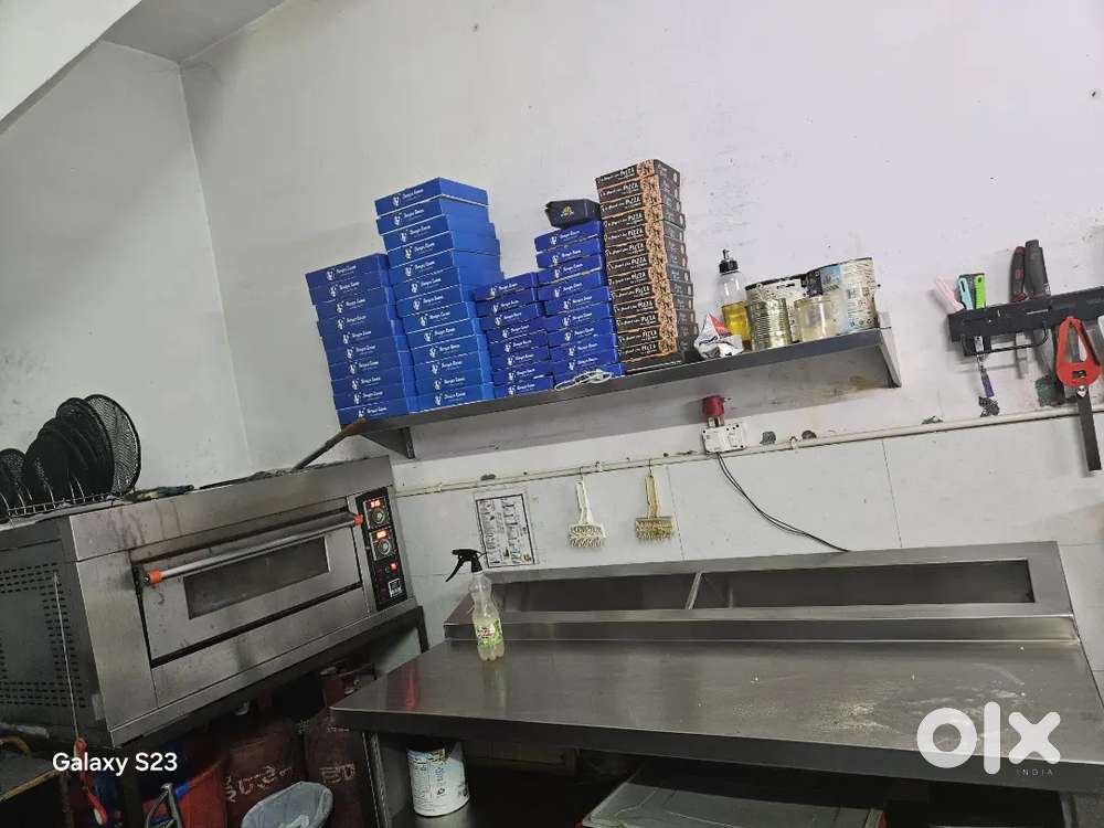 All pizza restaurant equipment