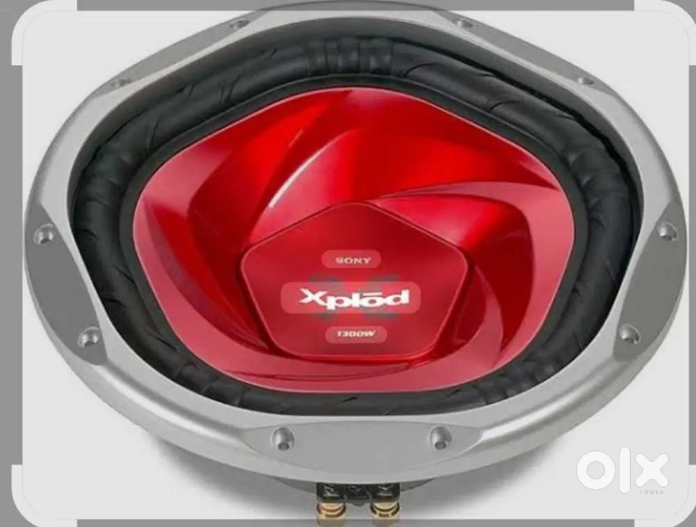 Sony 1300 watt, XS-L122P5 subwoofer Xplod bass tube and 4 channel amp