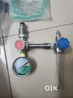 Oxygen Regulator with humidifier