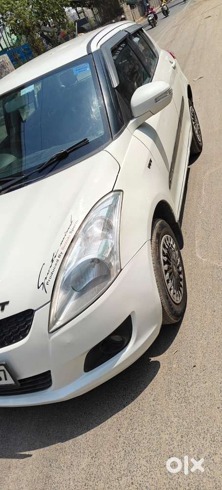 Maruti Suzuki Swift 2013 Petrol 64000 Km Driven