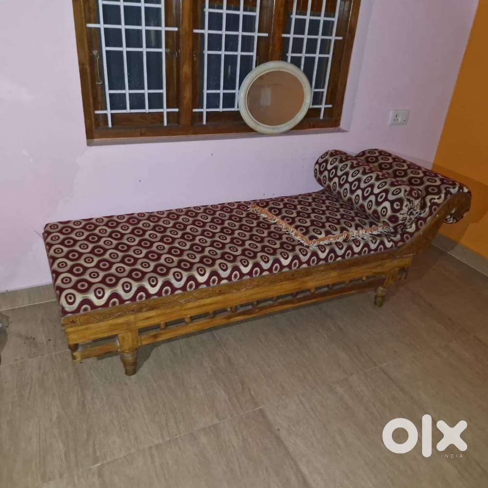 Wooden Divan / Daybed with Cushion – Good Condition