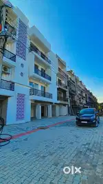 2 bhk flat Sec 115 good location good rent income