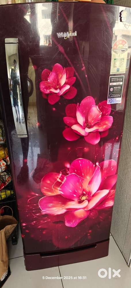 Whirpool 4 star in warantty Refrigerator