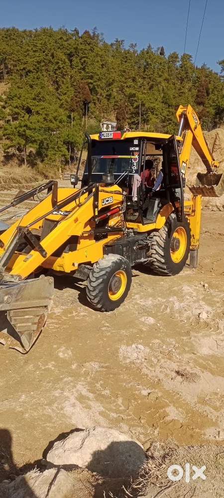 2022 bs4 jcb for urgent sale.