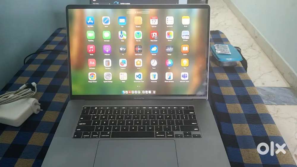 MacBook Pro 16-inch , - a2141