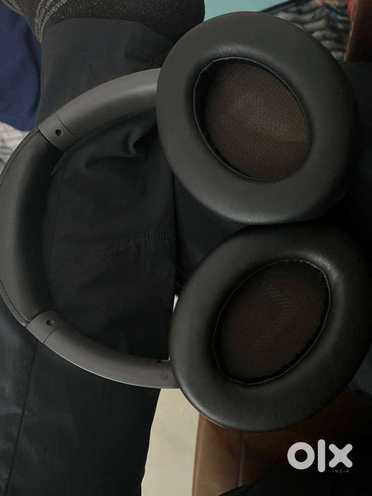 Master Buds Max - with Sound by Bose Technology