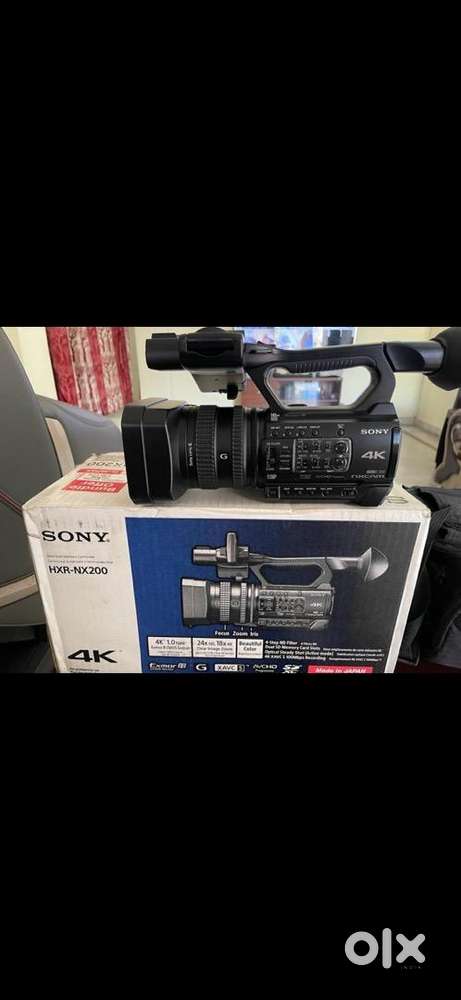 SONY NX200 4K VIDEOCAMERA TIME 59x10hrs/45x10hrs BATTERY BAG CABLES BO