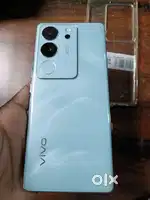 V29  8 128  1 yer old a1 candisn hi box and carjar